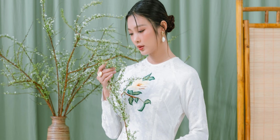 Sự kết hợp của vải lụa thượng hạng Byfas và bộ sưu tập hoa hạc 4 image 7