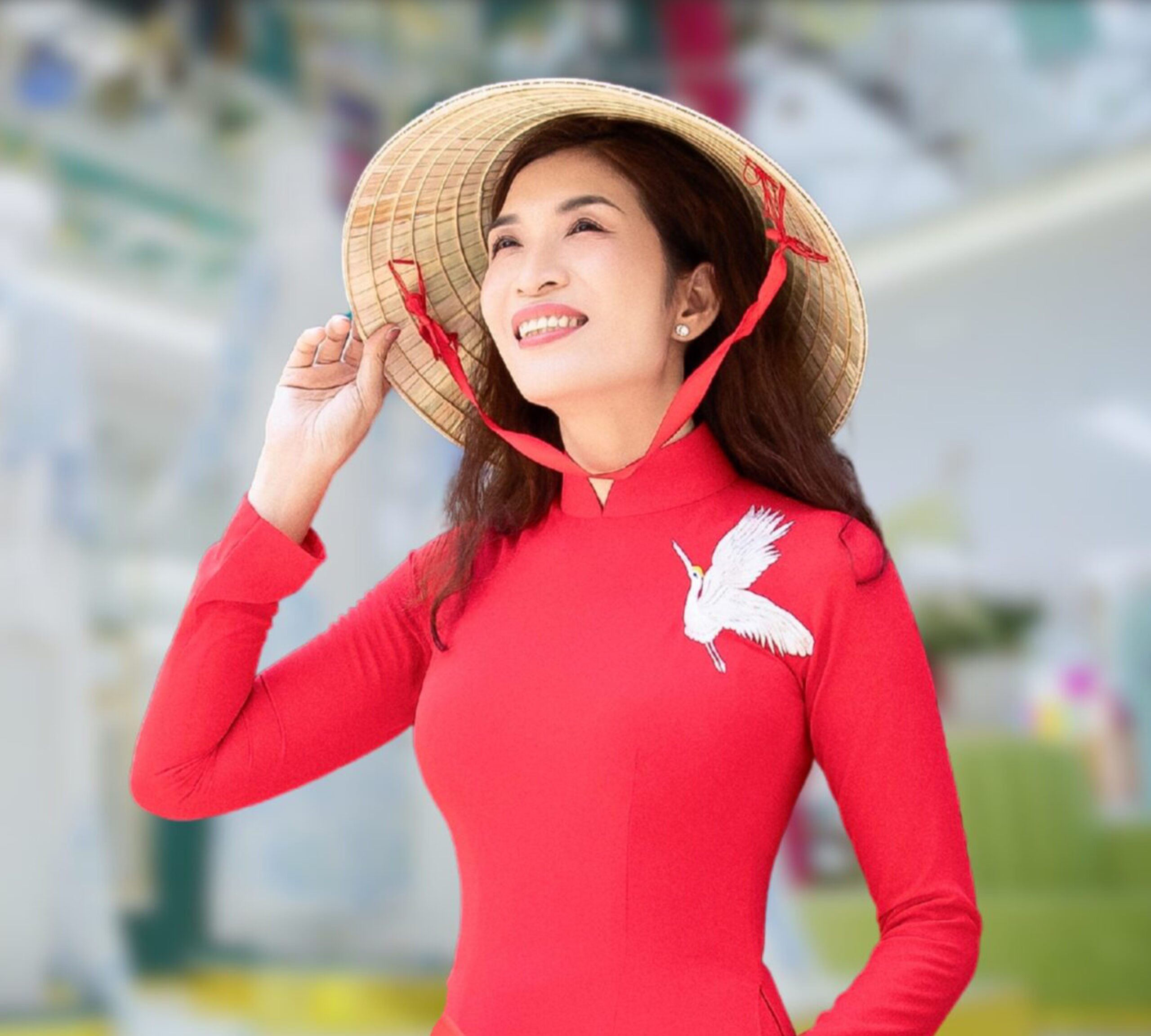Anna Hanh Le – The master who shaped Ao Dai Couture and elevated Vietnam’s culture of wearing high-end Ao Dai